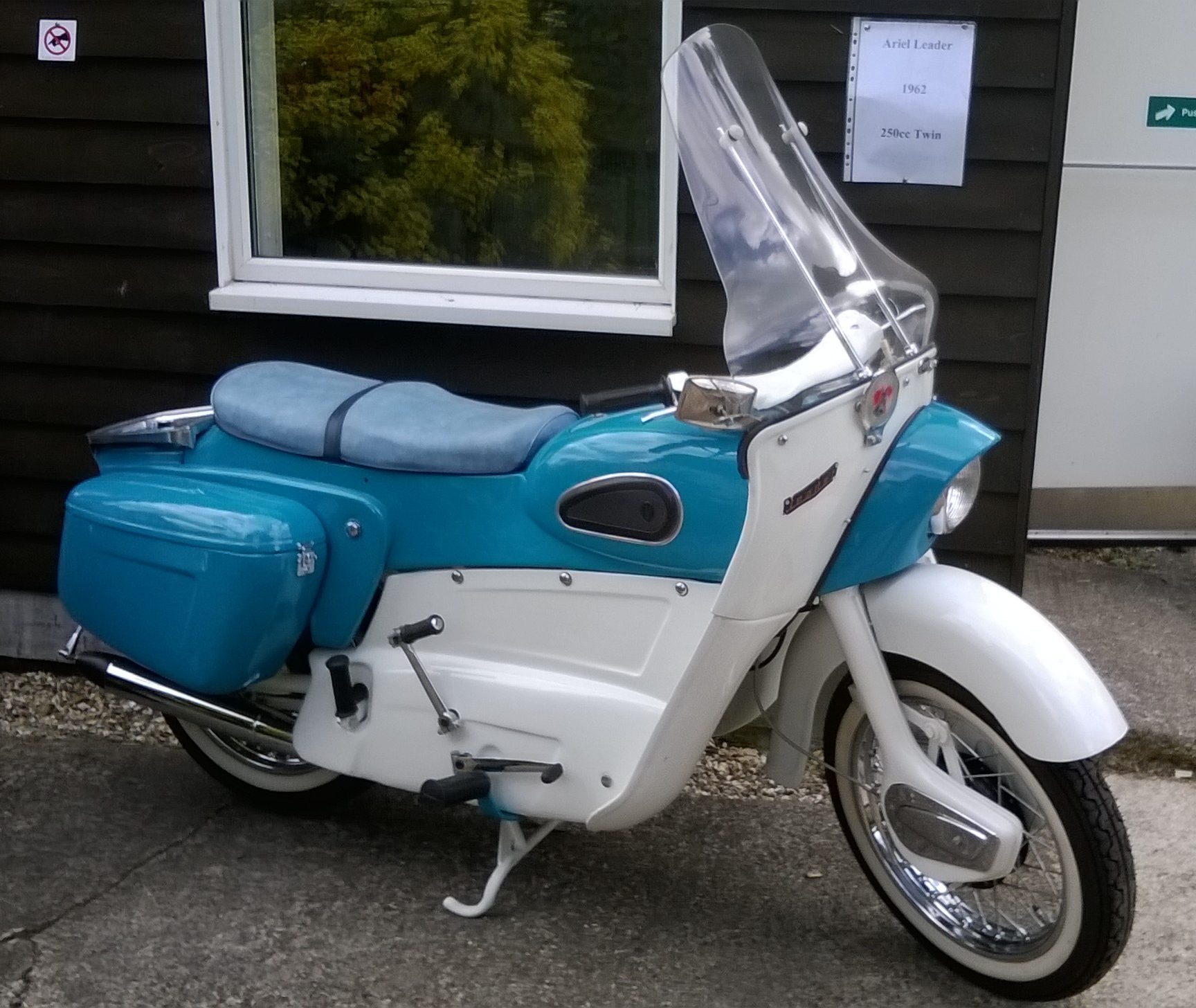 A photo of an Ariel Leaders, linking to a page with more infomation.
